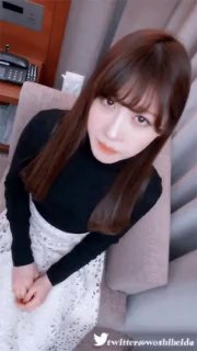 来自北京美女模特与意大利帅哥男友穿黑丝情趣内衣客厅做爱